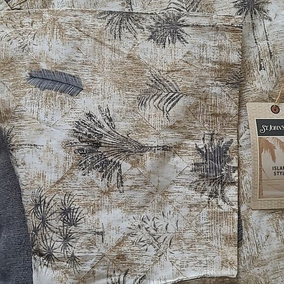 NWT St John's Bay Island Style‎ Tropical Button down shirt. Size XL Tall - Picture 3 of 6